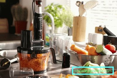 Hva gjør en blender forskjellig fra en mikser? Hva gjør en blender forskjellig fra en mikser?