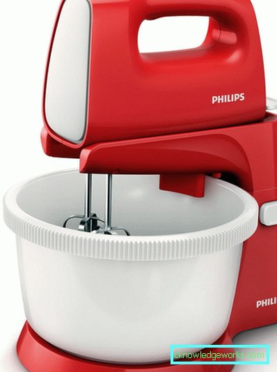 Hva gjør en blender forskjellig fra en mikser? Hva gjør en blender forskjellig fra en mikser?