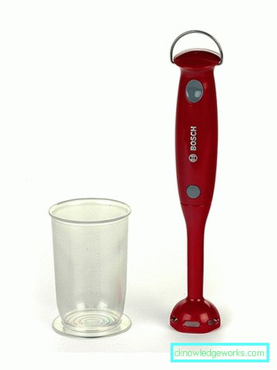 Hva gjør en blender forskjellig fra en mikser? Hva gjør en blender forskjellig fra en mikser?