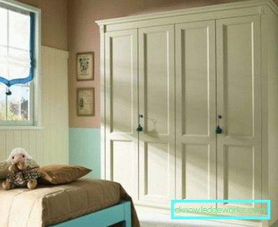 Barns romdesign for to jenter i ulike aldre