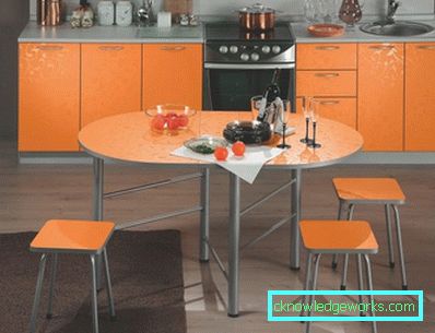 Kjøkken omformende bord til et lite kjøkken Kjøkken omformende bord til et lite kjøkken