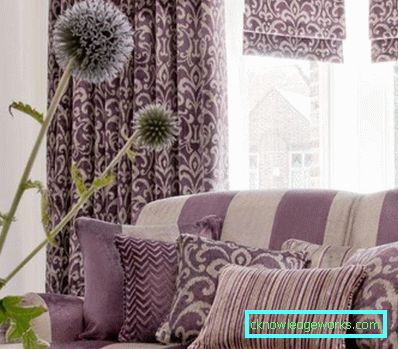 Lilac gardiner i stuen interiør - bilder i en by leilighet