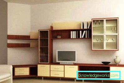 Veggene under TV-en i stuen i en moderne stil (50 interiørfotografier)